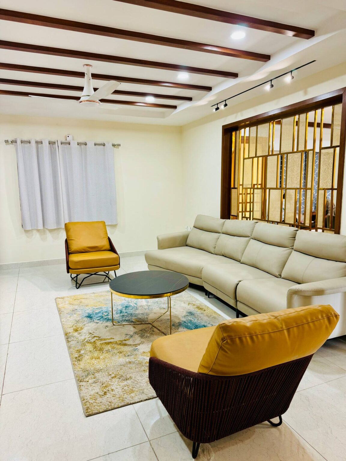 Royal 4 BHK Room - Image 2